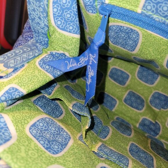 GUC Vera Bradley Retired Blue/Green Doodle Daisy Handbag - Picture 3 of 9